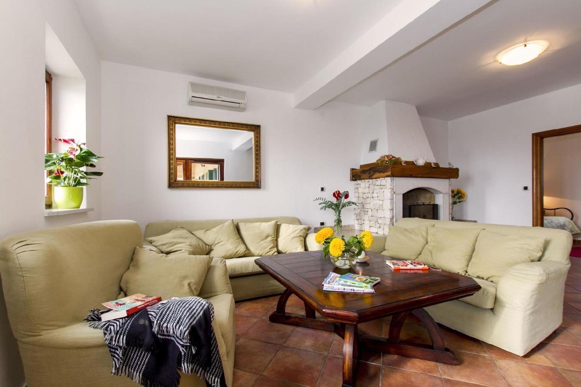 Ferienhaus Mit Privatpool Fuer 8 Personen Ca 220 Qm In Skitaca, Istrien Bucht Von Rasa Exterior photo