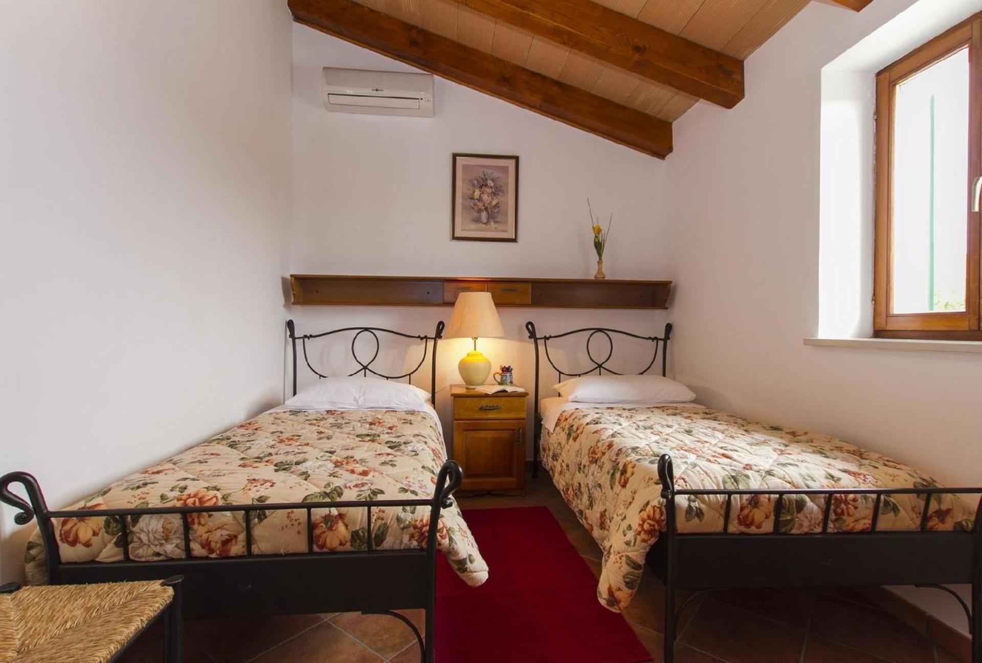 Ferienhaus Mit Privatpool Fuer 8 Personen Ca 220 Qm In Skitaca, Istrien Bucht Von Rasa Exterior photo